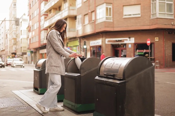 Managing Sanitary Waste in Different Settings